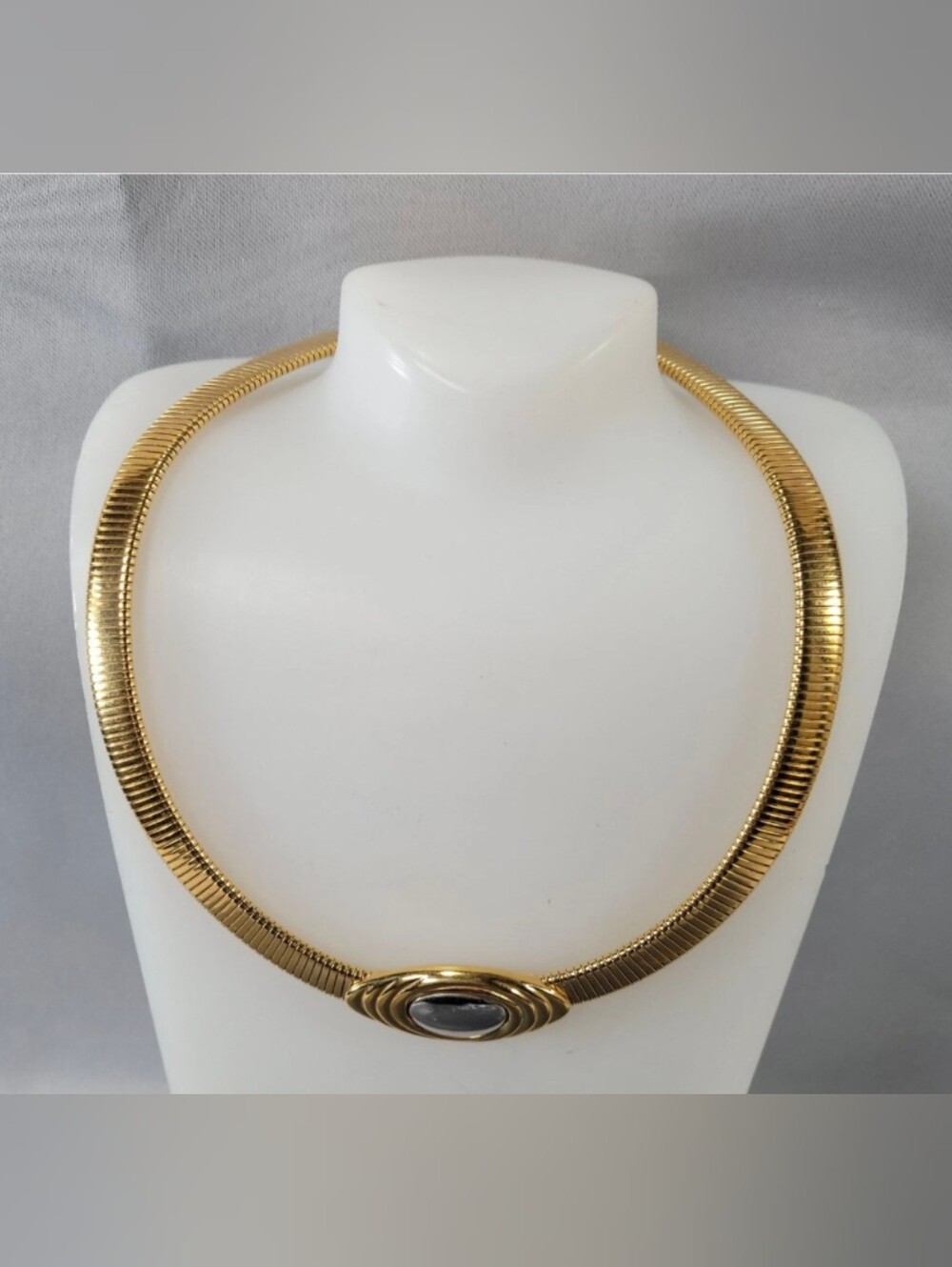 Kenneth Jay Lane for Avon Gold Tone Omega Choker Necklace Silver Cabochon 17in